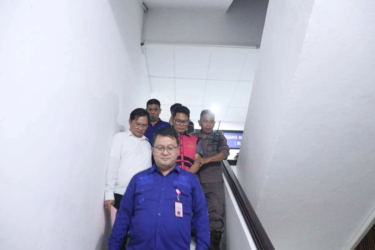 KEJATI SULUT TETAPKAN DUA TERSANGKA KORUPSI TAMBANG PT HWR, KERUGIAN NEGARA DAN LINGKUNGAN CAPAI RP45 MILIAR